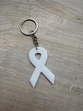 White sparkle cancer ribbon keychain